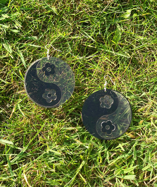 DAISY YIN YANG PERSPEX EARRINGS