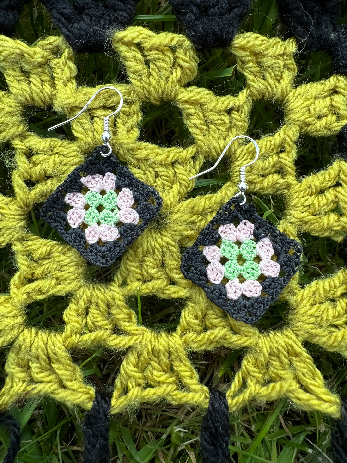 MINI CROCHET GRANNY SQUARE EARRINGS